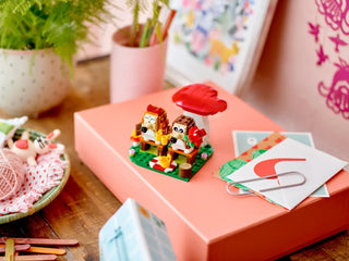 LEGO® Hedgehog Picnic Date 40711 (Retired)