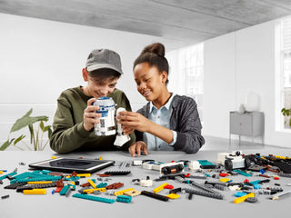 [OPEN BOX BUT SEALED BAGS SALE!] LEGO® Star Wars™ BOOST Droid Commander 75253