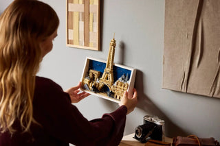 LEGO® Architecture Paris – City of Love 21064 - Moore's Minifigures