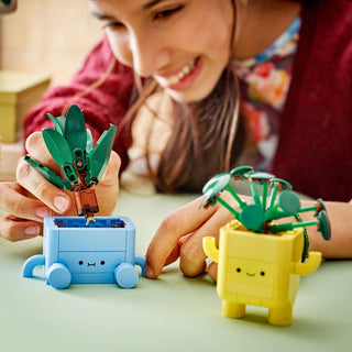 LEGO® Botanicals™ Happy Plants 10349 - Moore's Minifigures