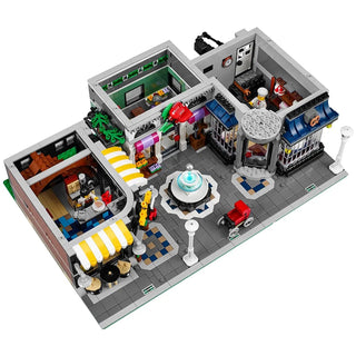 LEGO® Creator Expert Assembly Square 10255 - Moore's Minifigures