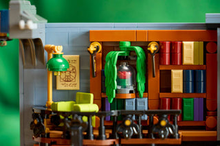 LEGO® Icons Bookstore: Book Nook 11379 - Moore's Minifigures