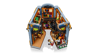LEGO® Icons Bookstore: Book Nook 11379 - Moore's Minifigures
