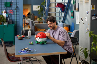 LEGO® Pokémon™ Iconic Trainer Moments Poké Ball 72154 - Moore's Minifigures