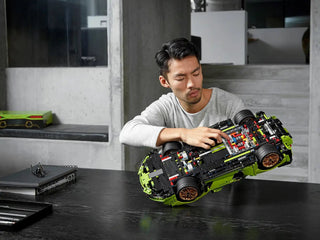 LEGO® Technic™ Lamborghini Sián FKP 37 42115 (Retired) - Moore's Minifigures