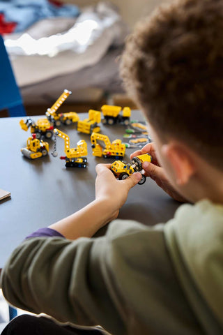 LEGO® Technic™ Mighty Machines 42233 - Moore's Minifigures