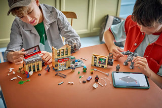 LEGO® Marvel Spider-Man vs. Mysterio: The Daily Bugle 76342