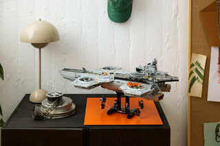 LEGO® ǀ Marvel S.H.I.E.L.D. Helicarrier 76354