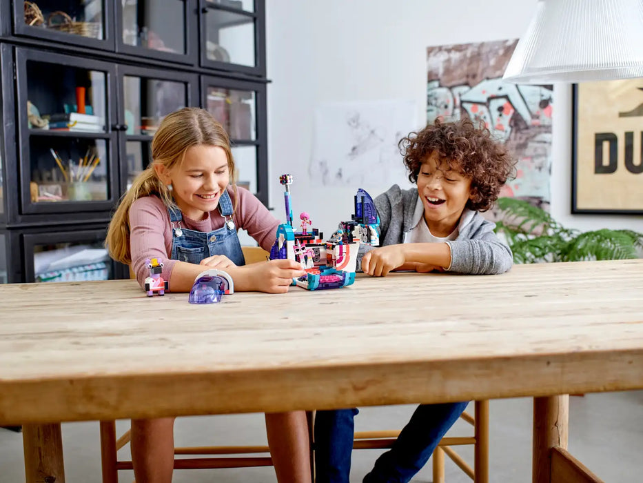 LEGO® THE LEGO® MOVIE 2™ Pop-Up Party Bus 70828