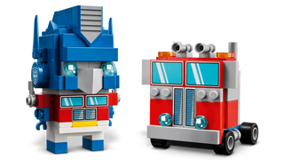 LEGO® BrickHeadz™ 40803 Optimus Prime Robot & Vehicle