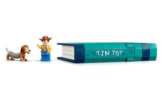 LEGO® ǀ Disney and Pixar Toy Story Slinky Dog Bookends 43301