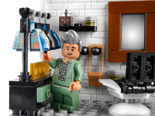 LEGO® Queer Eye – The Fab 5 Loft 10291 (Retired)