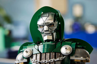 LEGO® Marvel Avengers: Doomsday Doctor Doom Bust 76345
