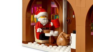 LEGO® Seasonal Holiday Festive Gingerbread House 40809