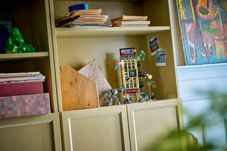 LEGO® Marvel Spider-Man vs. Mysterio: The Daily Bugle 76342