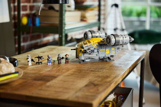 LEGO® Star Wars™: The Mandalorian and Grogu™ The Razor Crest™ 75447