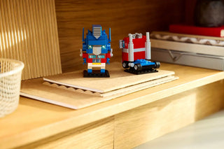 LEGO® BrickHeadz™ 40803 Optimus Prime Robot & Vehicle