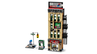 LEGO® Marvel Spider-Man vs. Mysterio: The Daily Bugle 76342
